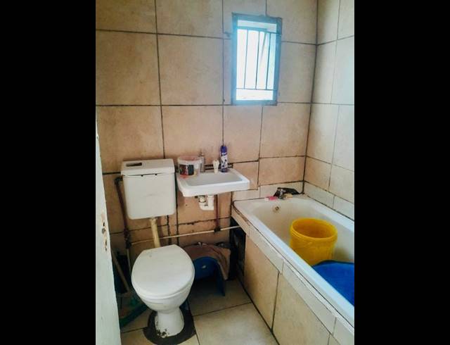 2 BEDROOM HOUSE FOR SALE IN GUGULETU